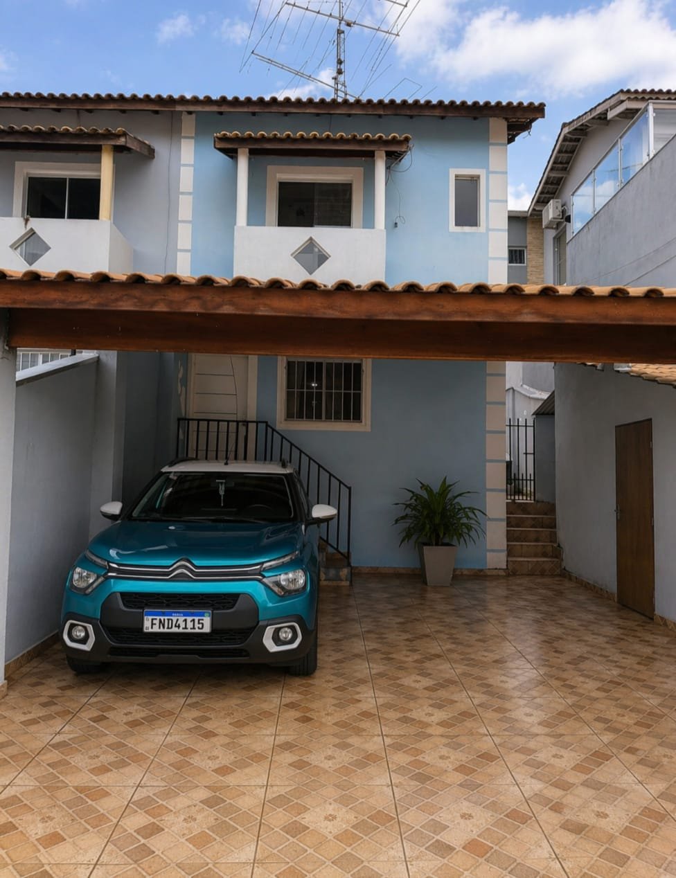 Casa com dois quartos e quintal no Reneville, foto 1