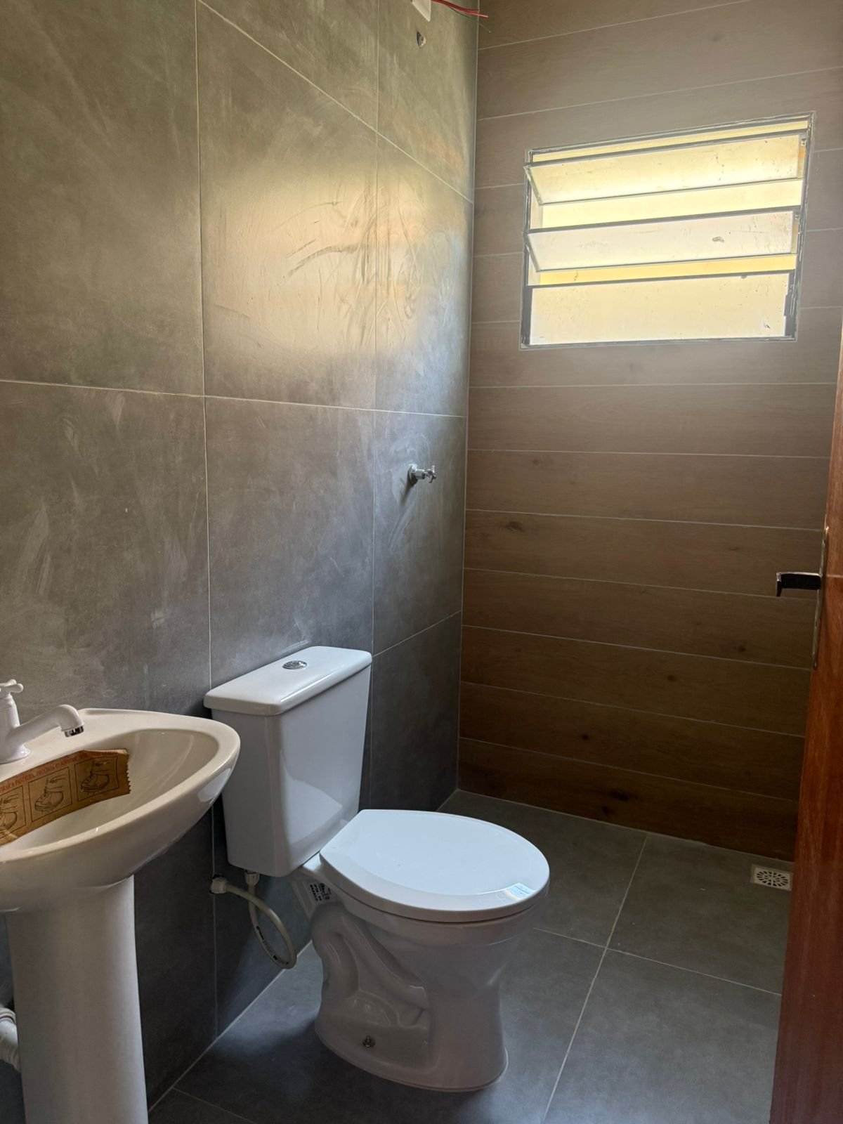 Casa com suíte e duas vagas no São José, foto 4