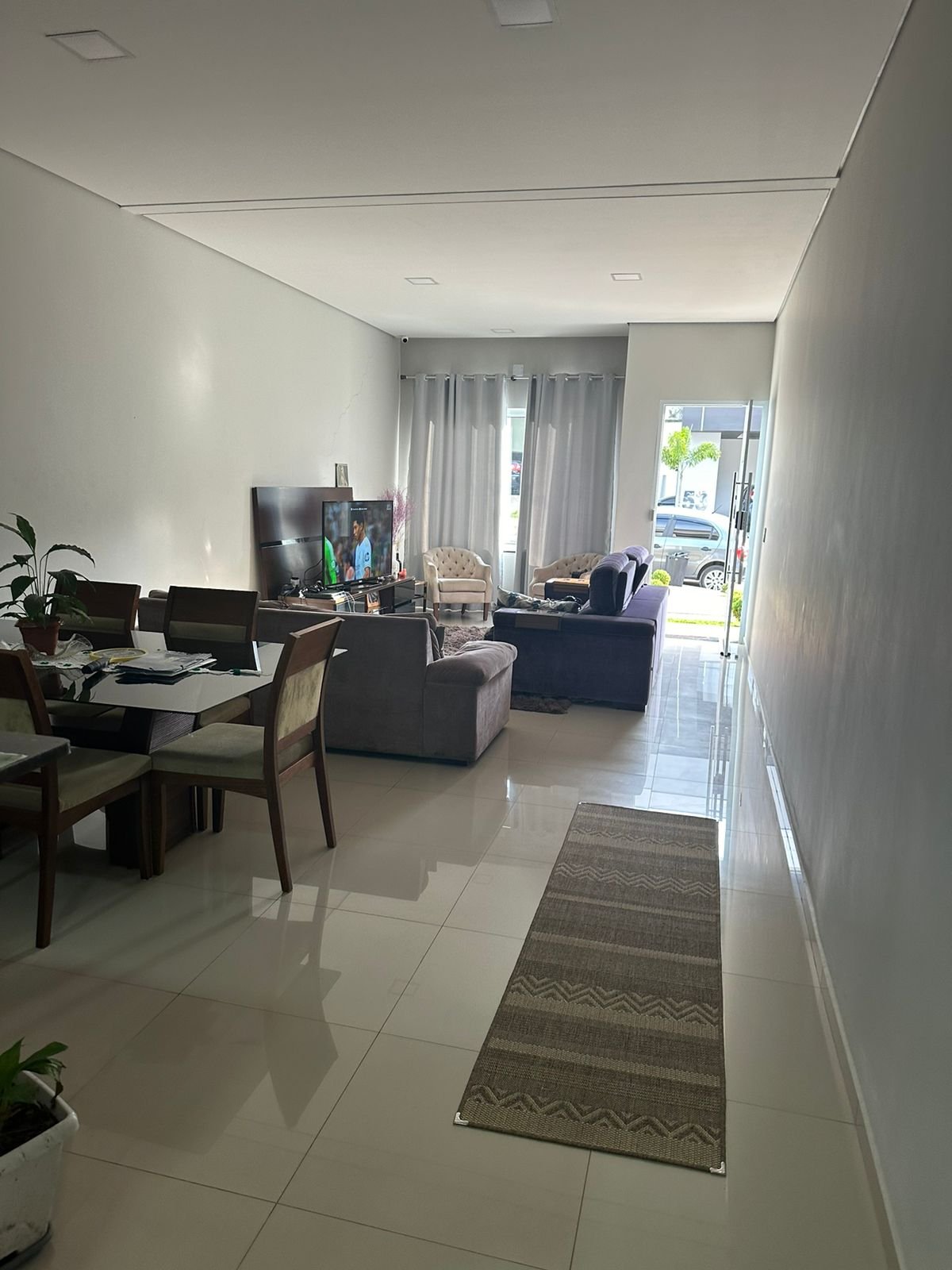 Casa com três suítes no Condomínio Castanheiras, foto 3