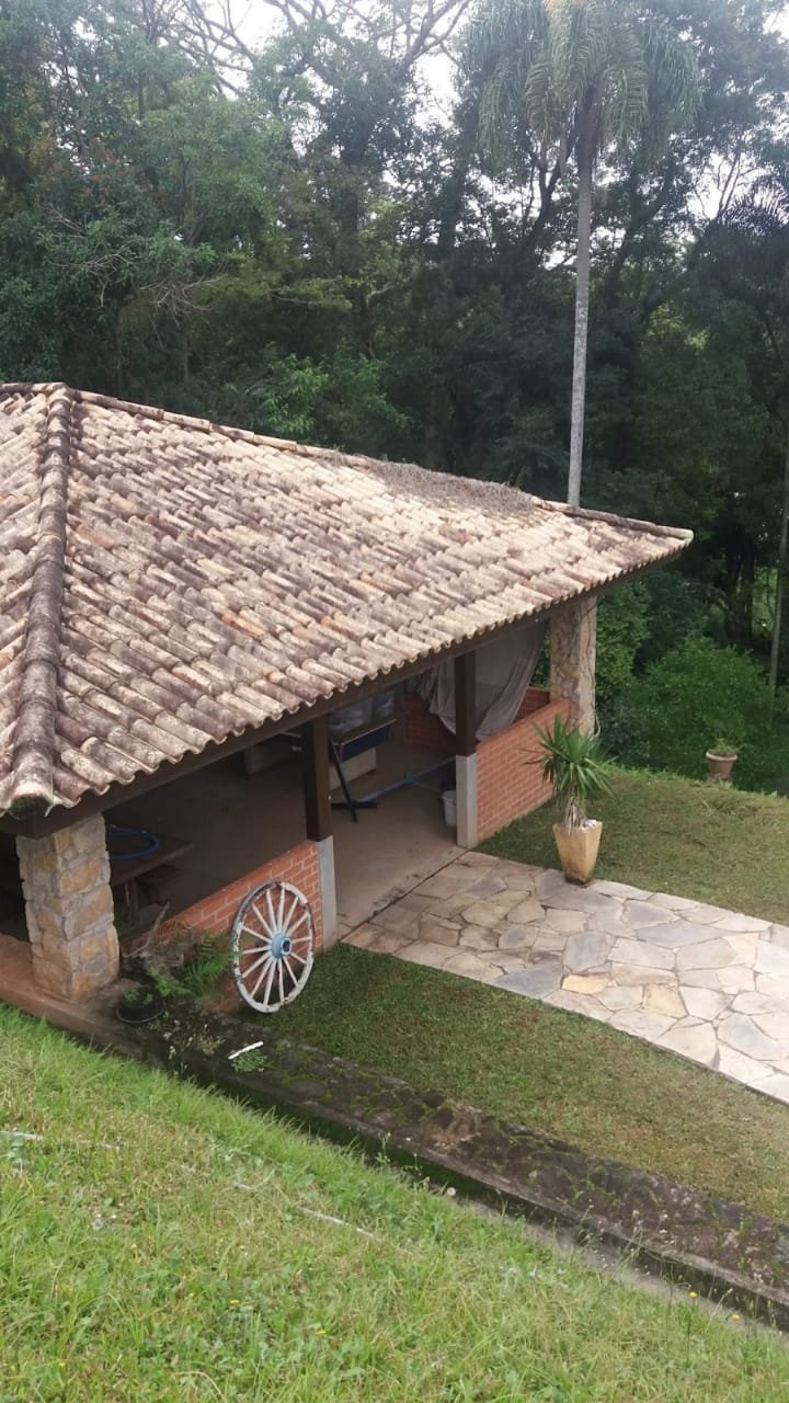 Chácara com piscina e represa em Mairinque, foto 2